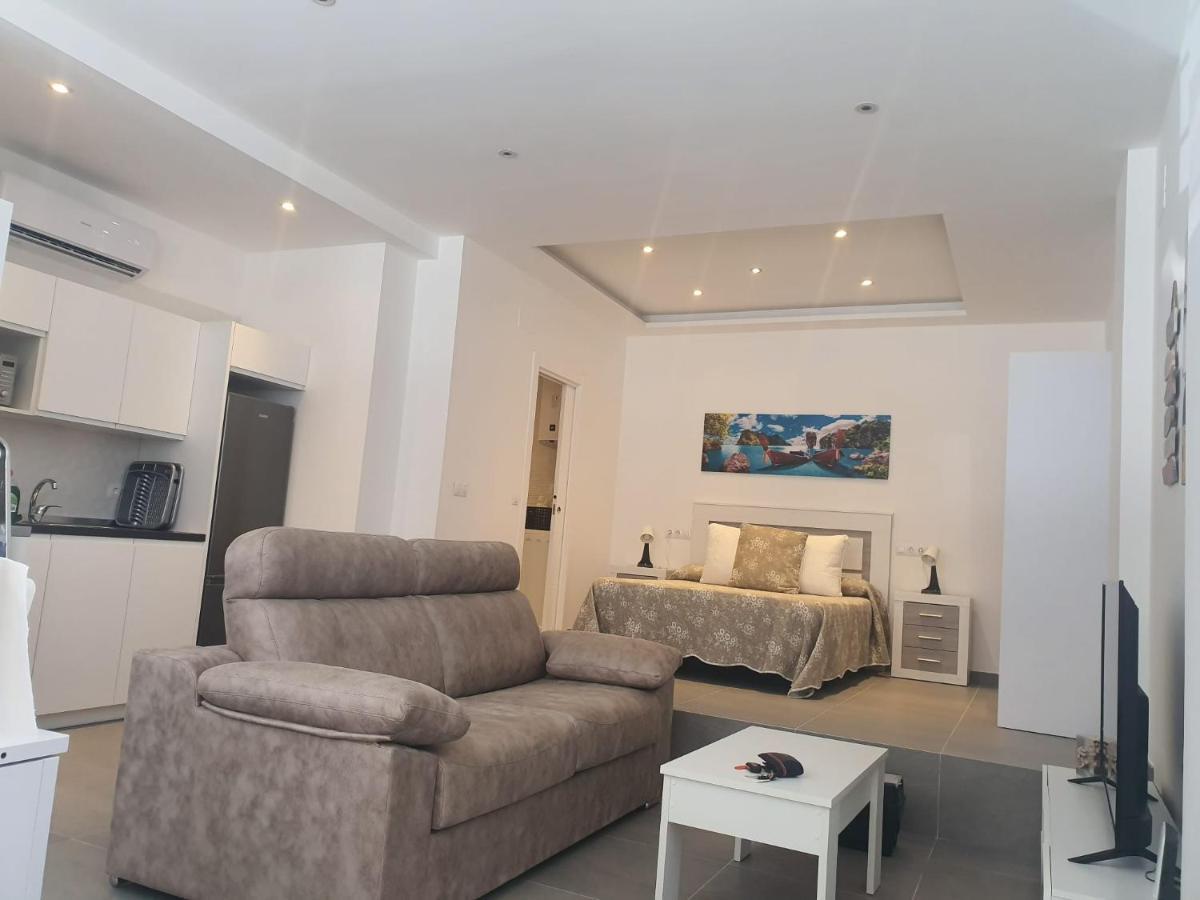 Apartamento Alhucemas Playa マラガ エクステリア 写真