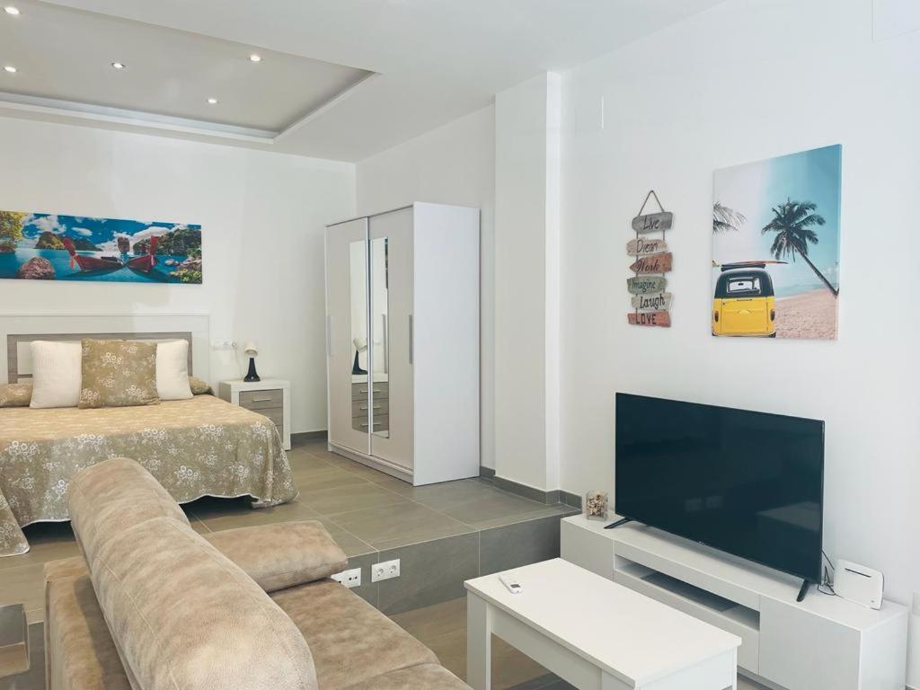 Apartamento Alhucemas Playa マラガ エクステリア 写真